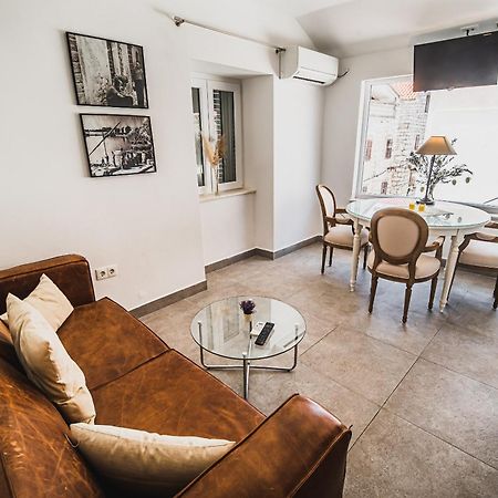 Downtown Luxury Apartments With Hot Tub Vodice Rum bild