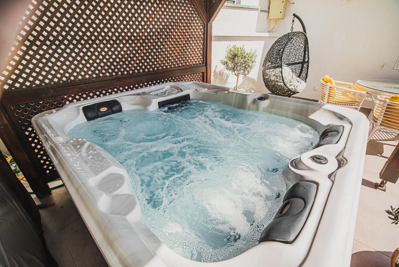 Downtown Luxury Apartments With Hot Tub Vodice Exteriör bild