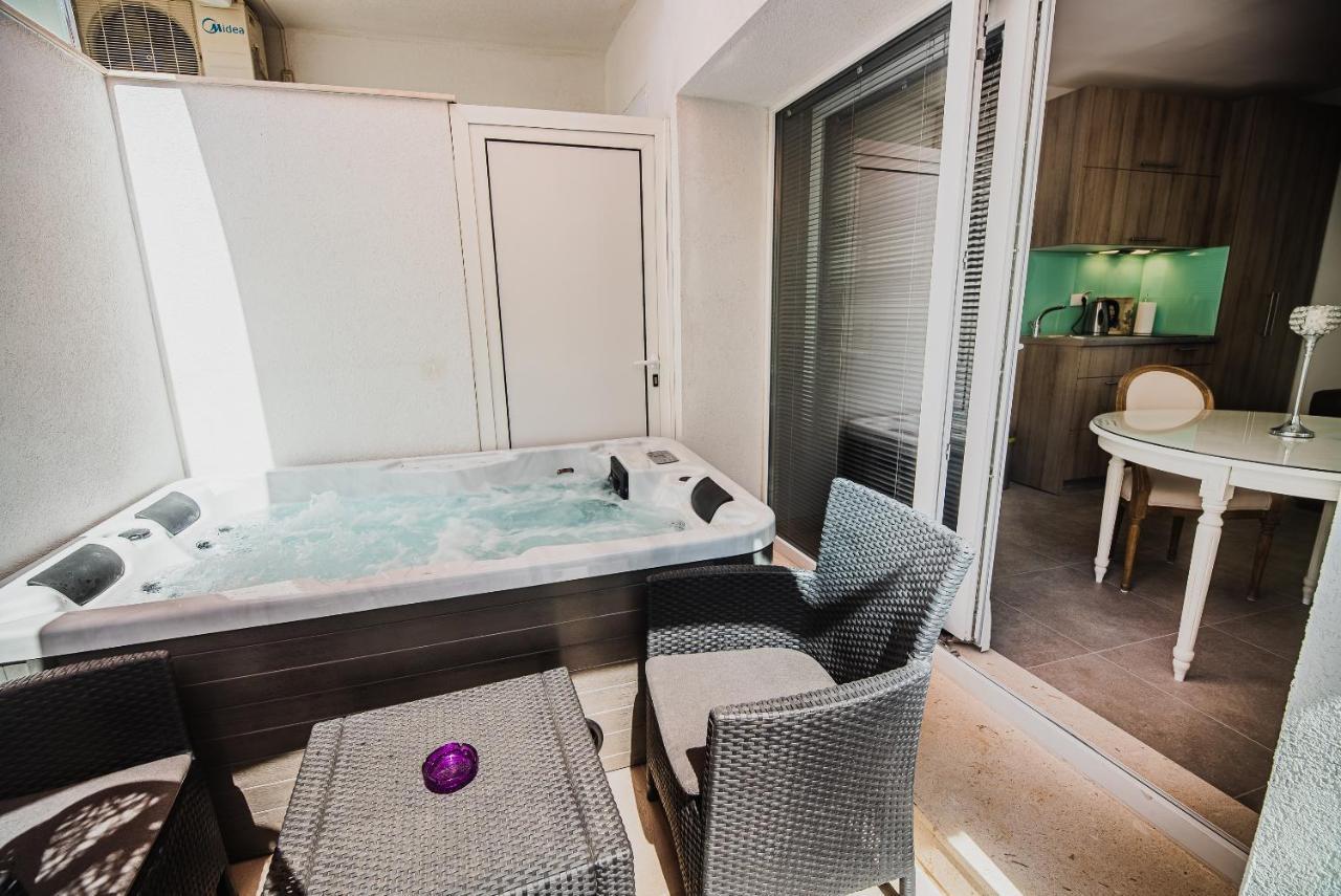 Downtown Luxury Apartments With Hot Tub Vodice Exteriör bild