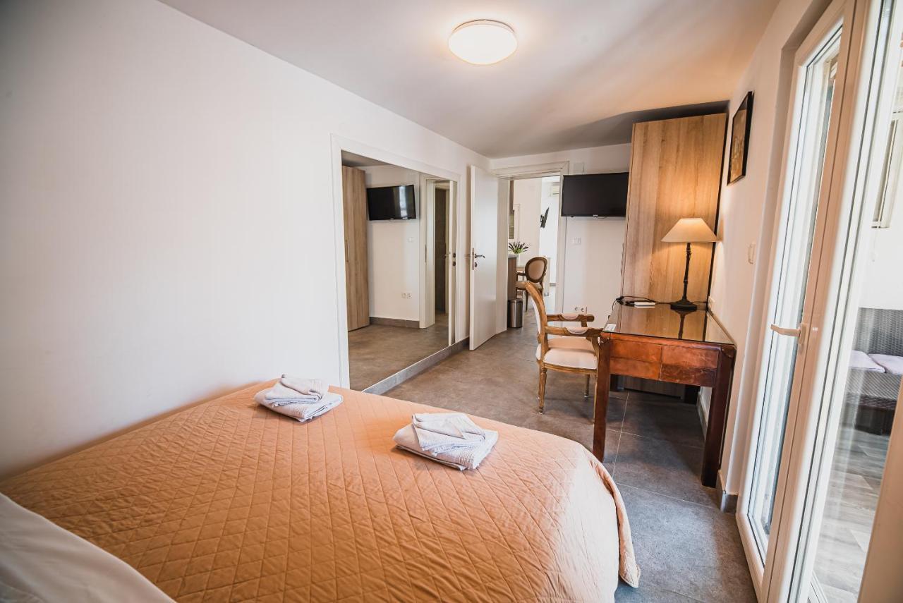 Downtown Luxury Apartments With Hot Tub Vodice Exteriör bild
