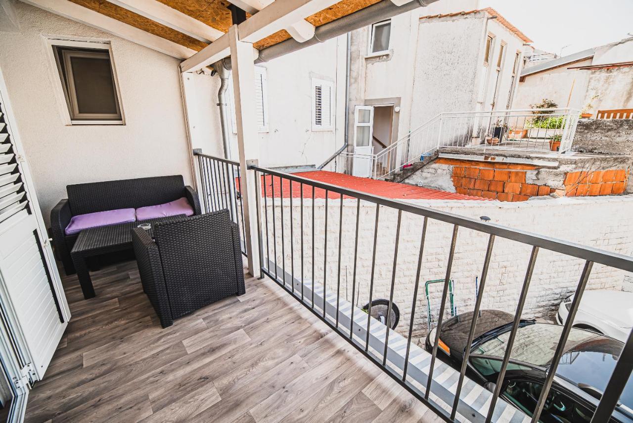 Downtown Luxury Apartments With Hot Tub Vodice Exteriör bild