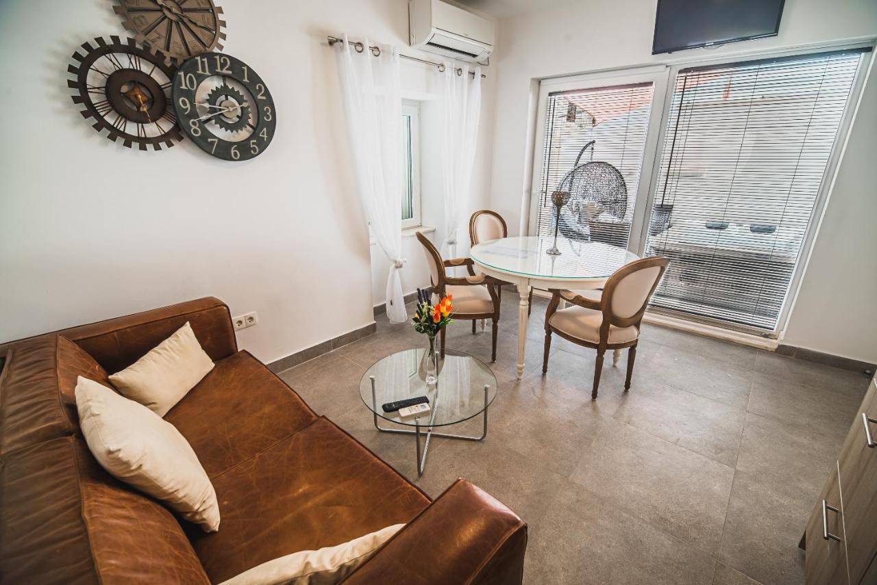 Downtown Luxury Apartments With Hot Tub Vodice Exteriör bild