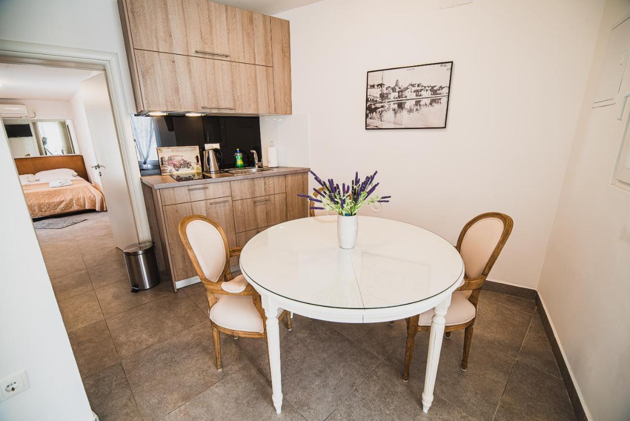 Downtown Luxury Apartments With Hot Tub Vodice Exteriör bild