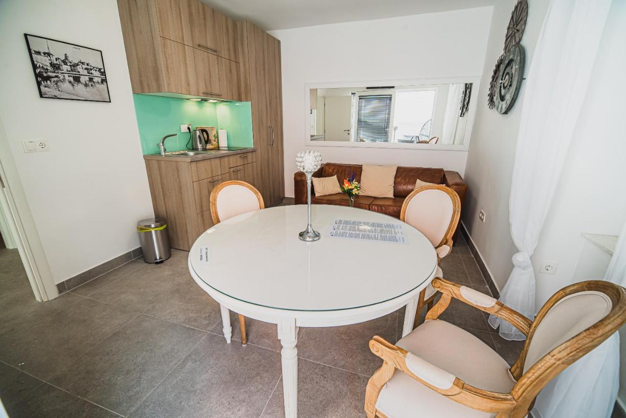 Downtown Luxury Apartments With Hot Tub Vodice Exteriör bild