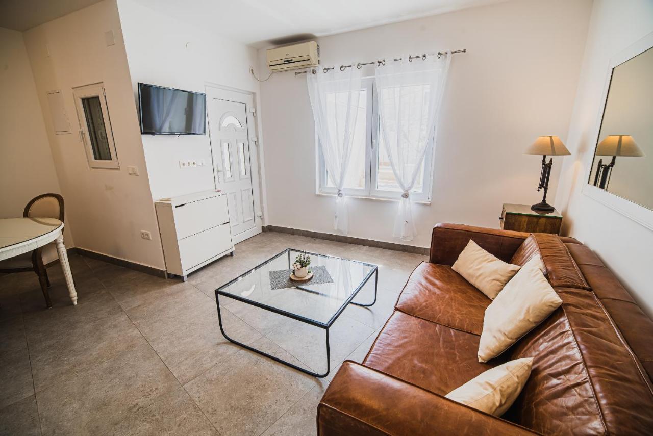 Downtown Luxury Apartments With Hot Tub Vodice Exteriör bild