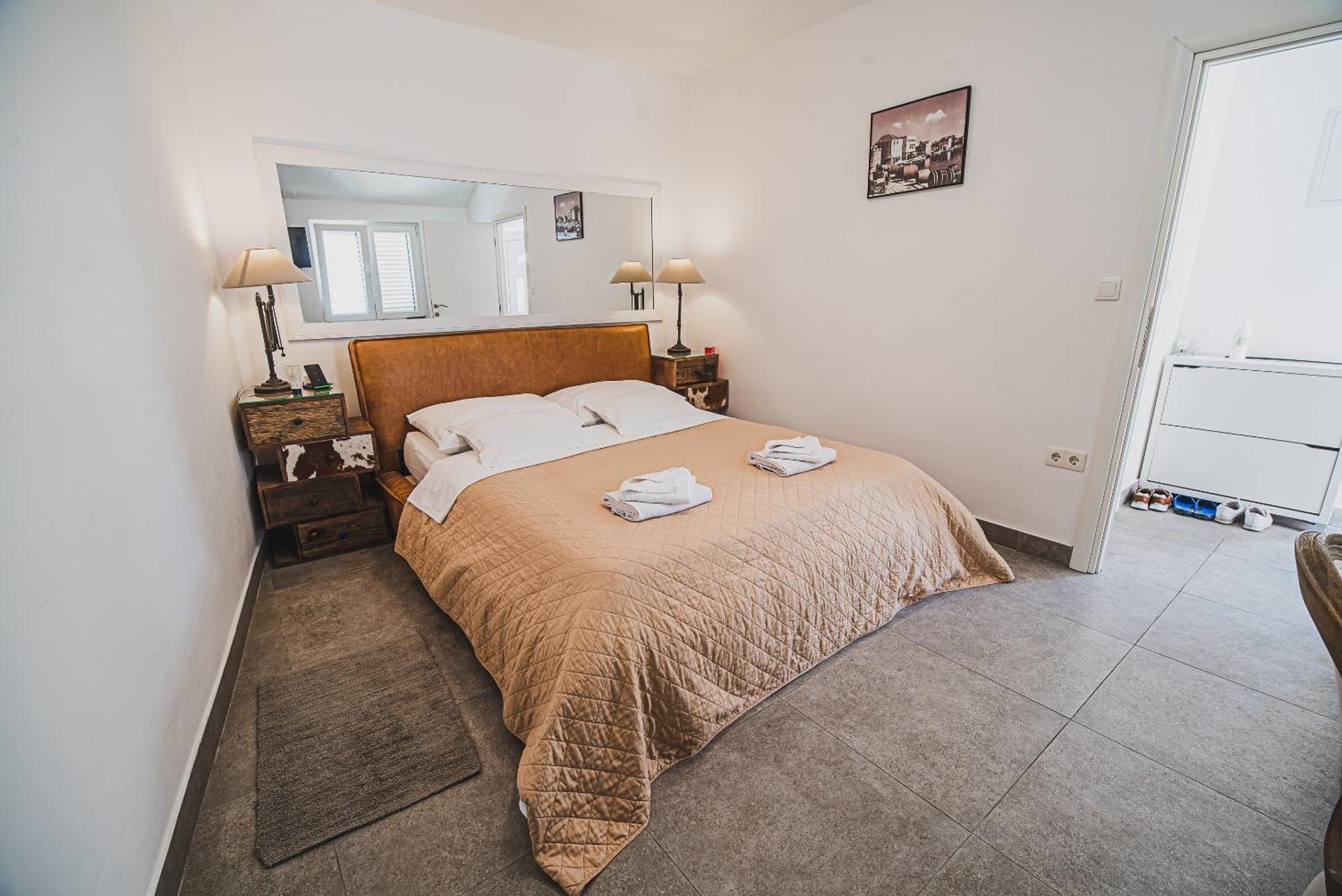 Downtown Luxury Apartments With Hot Tub Vodice Rum bild
